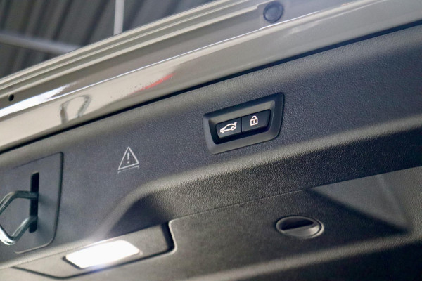 BMW 5 Serie Touring 530e High Ex M Sport|HuD|PANO|BerninaGrey