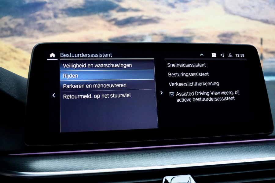BMW 5 Serie Touring 530e High Ex M Sport|HuD|PANO|BerninaGrey