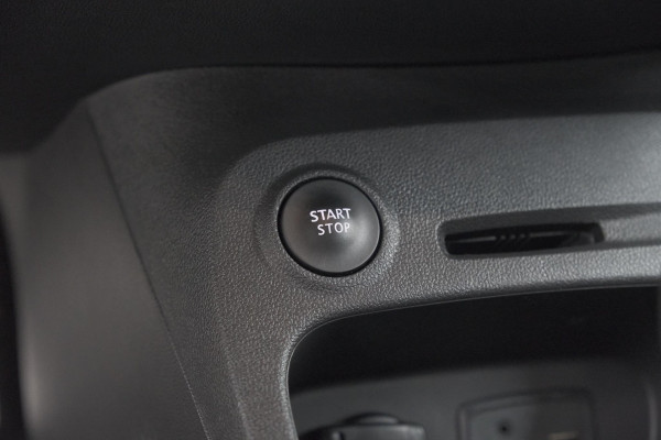 Renault Captur TCe 150 EDC Intens | Camera | Dodehoekdetectie | R-Link Navigatie | Parkeersensoren