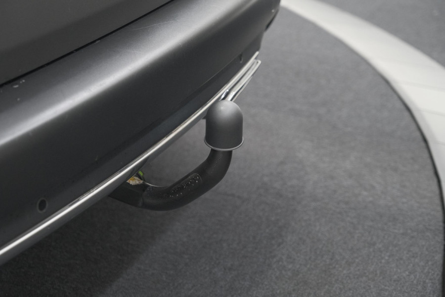 Peugeot 2008 PureTech 110 EAT6 GT Line | Trekhaak | Panoramadak | Apple Carplay | Parkeersensoren