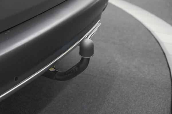Peugeot 2008 PureTech 110 EAT6 GT Line | Trekhaak | Panoramadak | Apple Carplay | Parkeersensoren
