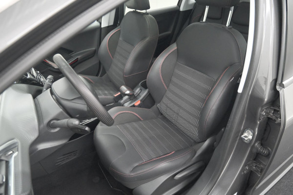 Peugeot 2008 PureTech 110 EAT6 GT Line | Trekhaak | Panoramadak | Apple Carplay | Parkeersensoren