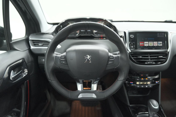 Peugeot 2008 PureTech 110 EAT6 GT Line | Trekhaak | Panoramadak | Apple Carplay | Parkeersensoren