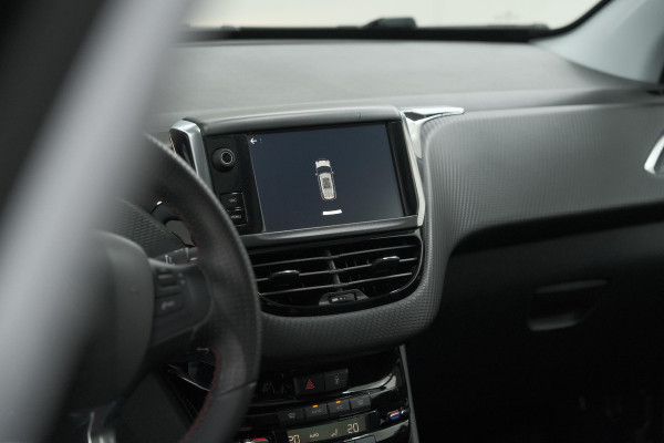 Peugeot 2008 PureTech 110 EAT6 GT Line | Trekhaak | Panoramadak | Apple Carplay | Parkeersensoren