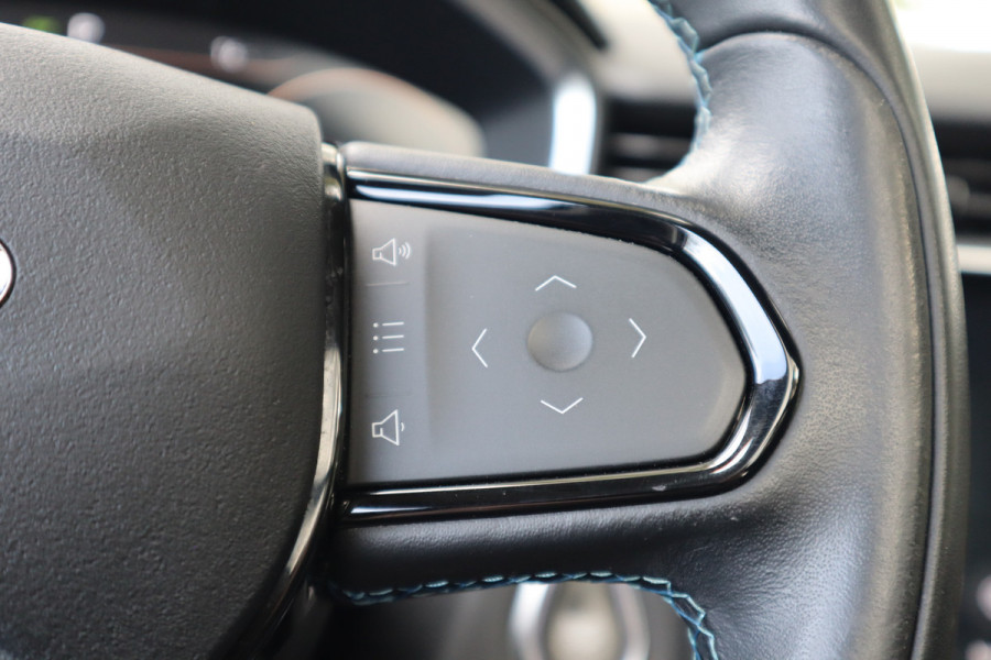 Lynk & Co 01 1.5 | Panoramadak | 360 Camera | Navi | Carplay |