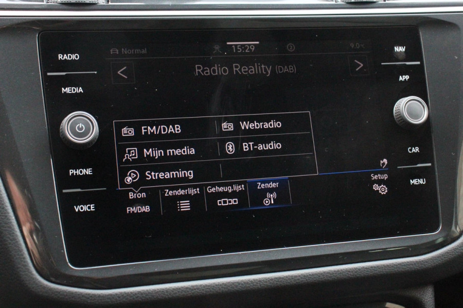 Volkswagen Tiguan 1.5 TSI DSG Active Navigatie App connect Wireless Adaptieve Cruise Control Travel Assist Parkeersensoren Camera Park Assist Stoel- en stuurverwarming Elektrische achterklep Virtual Cockpit