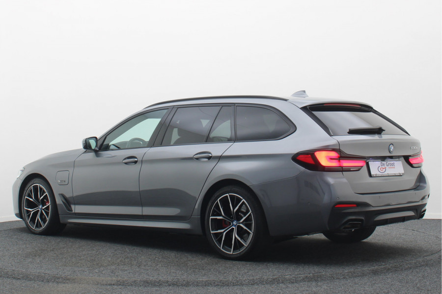 BMW 5 Serie Touring 530e M Sport Edition Leer, Soft-Close, 360° Camera, Head-Up, Stoelverwarming/ventilatie, LED, 19''