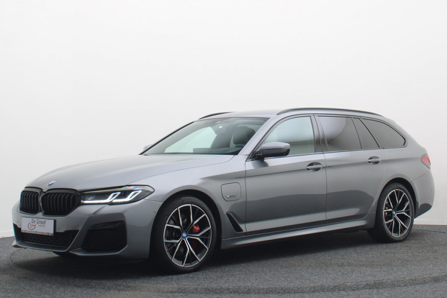 BMW 5 Serie Touring 530e M Sport Edition Leer, Soft-Close, 360° Camera, Head-Up, Stoelverwarming/ventilatie, LED, 19''