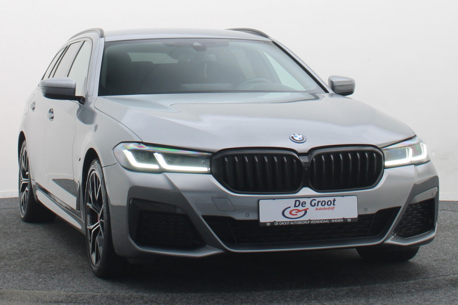 BMW 5 Serie Touring 530e M Sport Edition Leer, Soft-Close, 360° Camera, Head-Up, Stoelverwarming/ventilatie, LED, 19''