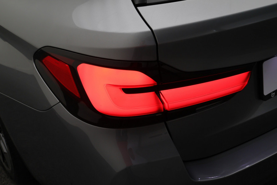 BMW 5 Serie Touring 530e M Sport Edition Leer, Soft-Close, 360° Camera, Head-Up, Stoelverwarming/ventilatie, LED, 19''