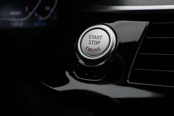 BMW 5 Serie Touring 530e M Sport Edition Leer, Soft-Close, 360° Camera, Head-Up, Stoelverwarming/ventilatie, LED, 19''