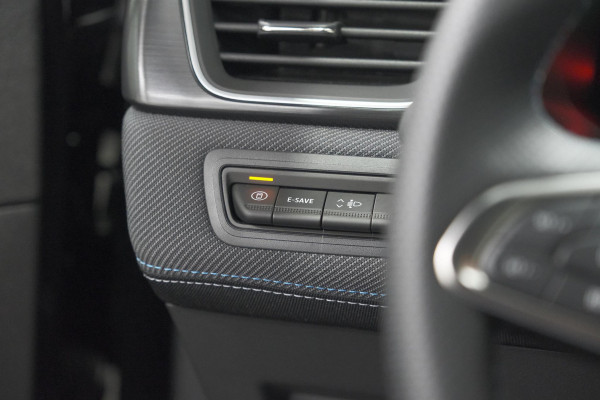 Renault Captur 1.8 E-Tech full hybrid 160 Esprit Alpine | 360 Camera | Adaptieve Cruise Control | Dodehoekdetectie | Stuurwielverwarming