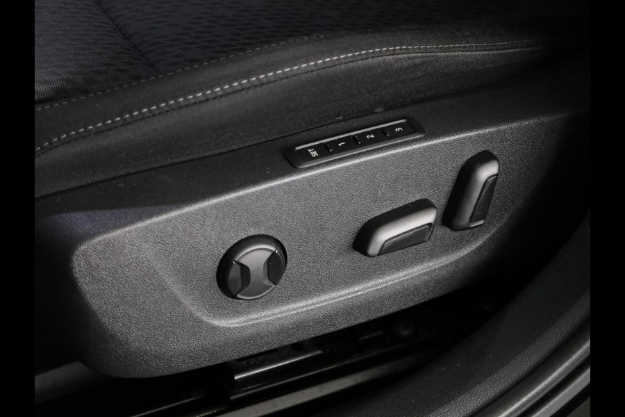 Škoda Octavia Combi 1.5 e-TSI Business Edition Plus 150pk DSG | Navigatie | Trekhaak wegklapbaar | Head-Up Display | Parkeercamera | Elektrisch verstelbare bestuurdersstoel met geheugen |