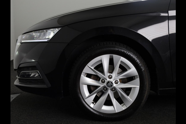 Škoda Octavia Combi 1.5 e-TSI Business Edition Plus 150pk DSG | Navigatie | Trekhaak wegklapbaar | Head-Up Display | Parkeercamera | Elektrisch verstelbare bestuurdersstoel met geheugen |