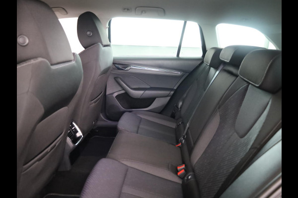 Škoda Octavia Combi 1.5 e-TSI Business Edition Plus 150pk DSG | Navigatie | Trekhaak wegklapbaar | Head-Up Display | Parkeercamera | Elektrisch verstelbare bestuurdersstoel met geheugen |