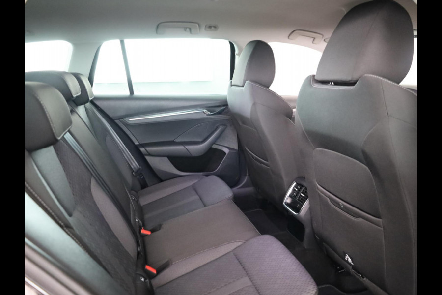 Škoda Octavia Combi 1.5 e-TSI Business Edition Plus 150pk DSG | Navigatie | Trekhaak wegklapbaar | Head-Up Display | Parkeercamera | Elektrisch verstelbare bestuurdersstoel met geheugen |