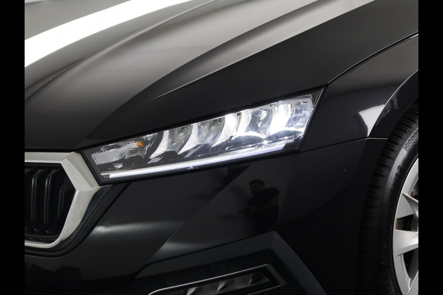 Škoda Octavia Combi 1.5 e-TSI Business Edition Plus 150pk DSG | Navigatie | Trekhaak wegklapbaar | Head-Up Display | Parkeercamera | Elektrisch verstelbare bestuurdersstoel met geheugen |