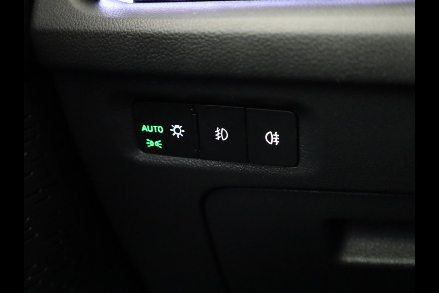 Škoda Octavia Combi 1.5 e-TSI Business Edition Plus 150pk DSG | Navigatie | Trekhaak wegklapbaar | Head-Up Display | Parkeercamera | Elektrisch verstelbare bestuurdersstoel met geheugen |