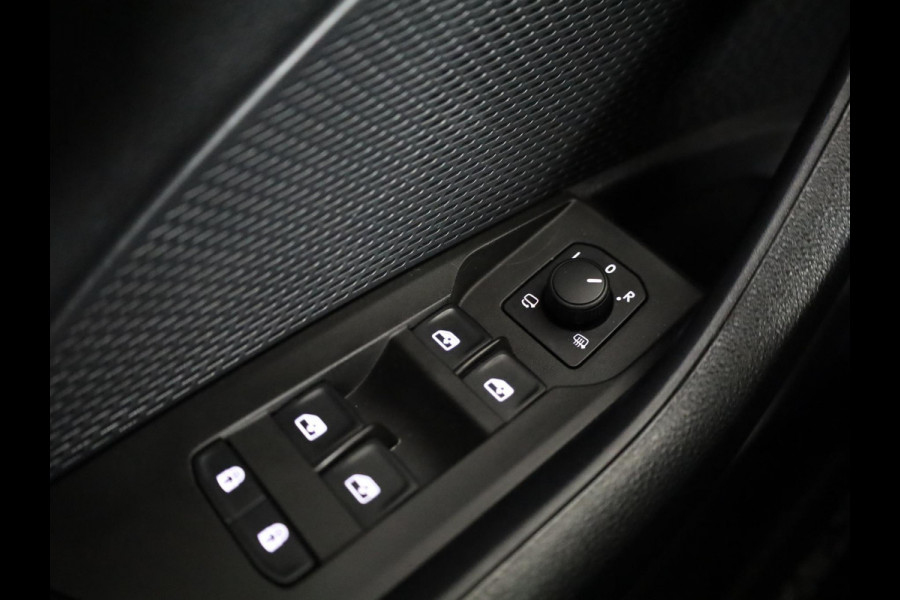 Škoda Octavia Combi 1.5 e-TSI Business Edition Plus 150pk DSG | Navigatie | Trekhaak wegklapbaar | Head-Up Display | Parkeercamera | Elektrisch verstelbare bestuurdersstoel met geheugen |