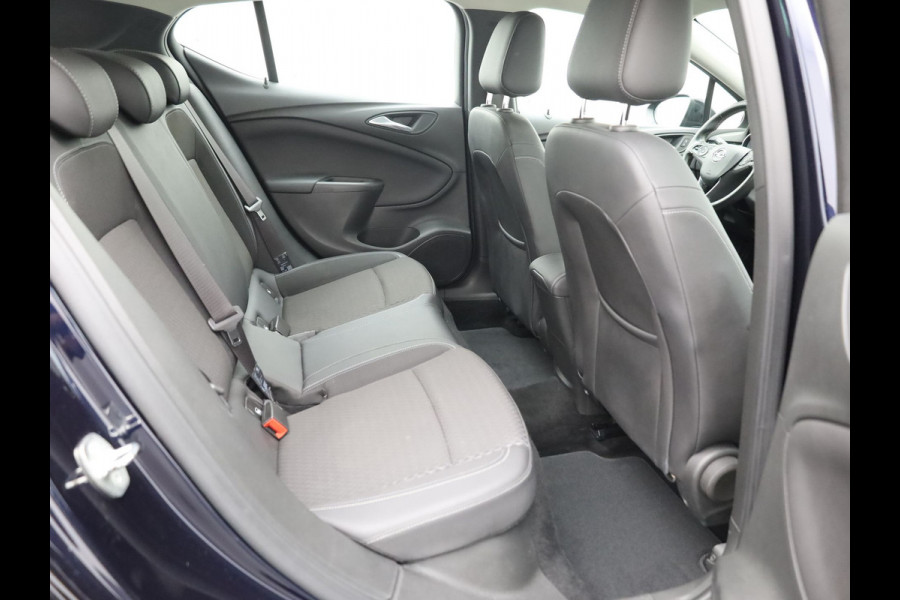 Opel Astra 1.4 Turbo Innovation | Navi | LMV | AGR Stoelen | PDC | Prijs Rijklaar!!