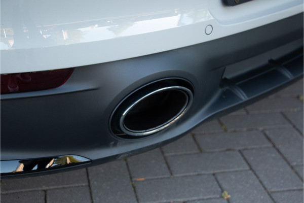 Porsche 911 Cabrio 3.0 Carrera GTS 480PK | Handgeschakeld | Keramische | NL Auto | Burmester | Lift | ACC | PDCC | 360 Camera | Exclusive Ma Approved-garantie tot 2028 | Sportuitlaat | PDLS |  Achterasbesturing | Stoelventilatie + Verwaring | Stuurverwarming | Memory | Sport-Chrono | Lane & Side Assist | N.P €263.197 | Auto Blip | Front Xpel PPF | Interieurverlichting | 18-voudige Sportstoelen | Apple & Android Carplay.