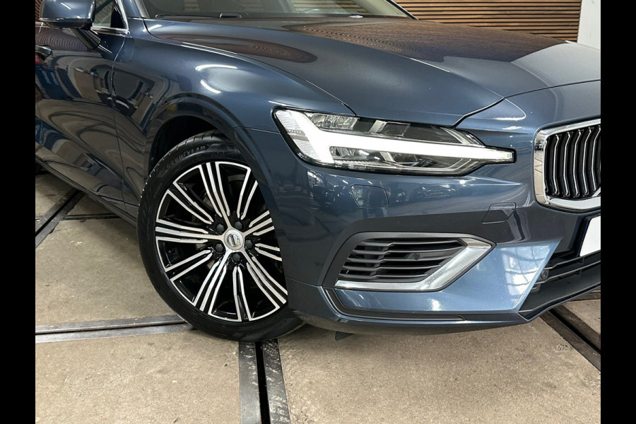Volvo V60 2.0 T6 Recharge AWD R-Design | Elektr. trekhaak | Pano | 360° Camera |Massage | Stoelventilatie | CarPlay | Adaptive LED
