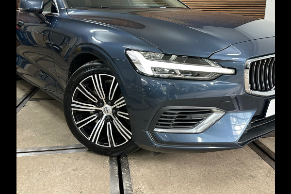 Volvo V60 2.0 T6 Recharge AWD R-Design | Elektr. trekhaak | Pano | 360° Camera |Massage | Stoelventilatie | CarPlay | Adaptive LED