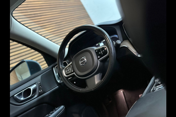 Volvo V60 2.0 T6 Recharge AWD R-Design | Elektr. trekhaak | Pano | 360° Camera |Massage | Stoelventilatie | CarPlay | Adaptive LED