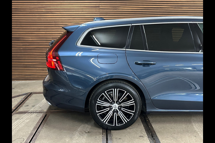 Volvo V60 2.0 T6 Recharge AWD R-Design | Elektr. trekhaak | Pano | 360° Camera |Massage | Stoelventilatie | CarPlay | Adaptive LED