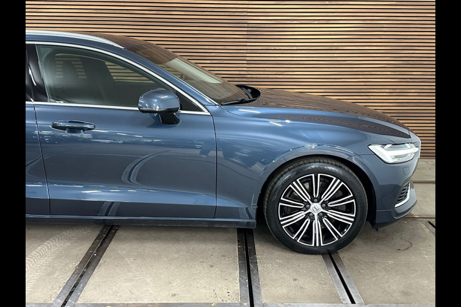 Volvo V60 2.0 T6 Recharge AWD R-Design | Elektr. trekhaak | Pano | 360° Camera |Massage | Stoelventilatie | CarPlay | Adaptive LED