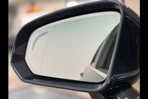 Volvo V60 2.0 T6 Recharge AWD R-Design | Elektr. trekhaak | Pano | 360° Camera |Massage | Stoelventilatie | CarPlay | Adaptive LED