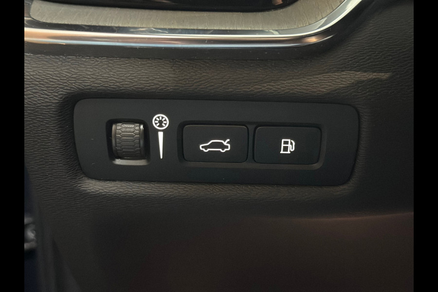 Volvo V60 2.0 T6 Recharge AWD R-Design | Elektr. trekhaak | Pano | 360° Camera |Massage | Stoelventilatie | CarPlay | Adaptive LED