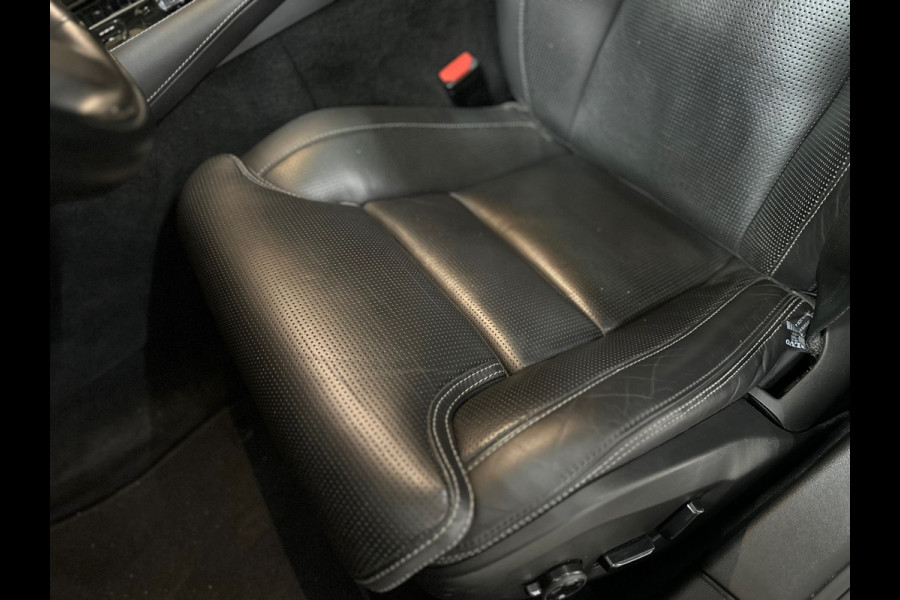 Volvo V60 2.0 T6 Recharge AWD R-Design | Elektr. trekhaak | Pano | 360° Camera |Massage | Stoelventilatie | CarPlay | Adaptive LED