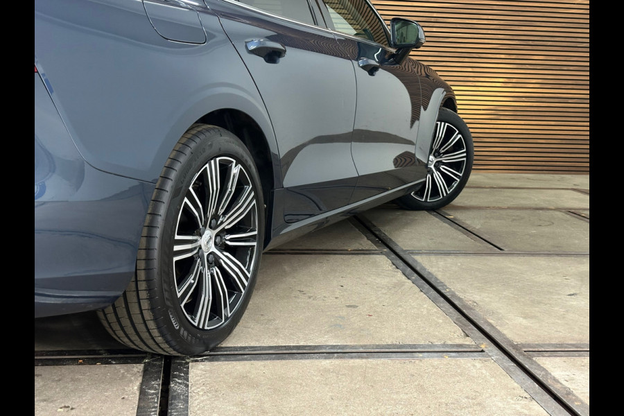 Volvo V60 2.0 T6 Recharge AWD R-Design | Elektr. trekhaak | Pano | 360° Camera |Massage | Stoelventilatie | CarPlay | Adaptive LED