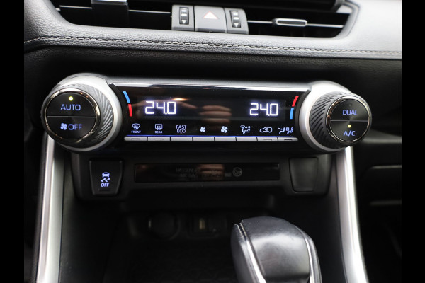 Toyota RAV4 2.5 Hybrid Dynamic | NL Auto | Camera | PDC | Trekhaak | Apple \ Android | Bearlock | Prijs Rijklaar!!