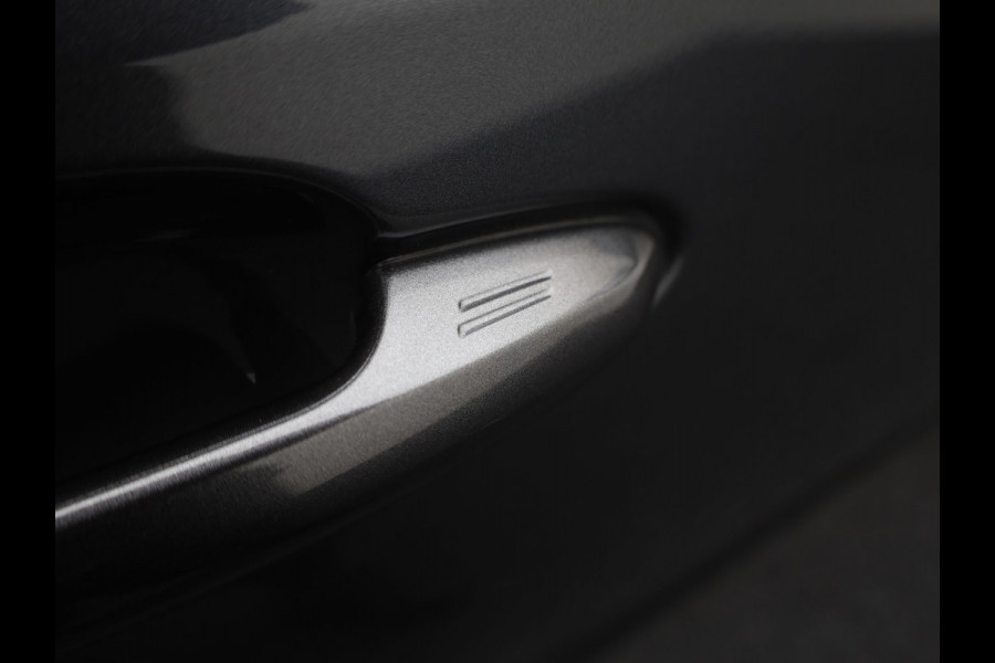 Toyota RAV4 2.5 Hybrid Dynamic | NL Auto | Camera | PDC | Trekhaak | Apple \ Android | Bearlock | Prijs Rijklaar!!