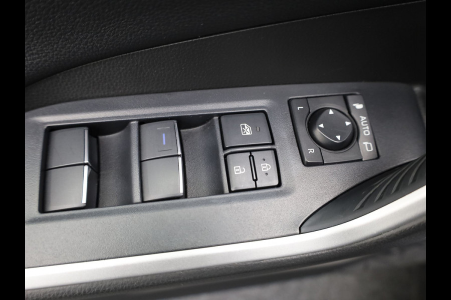 Toyota RAV4 2.5 Hybrid Dynamic | NL Auto | Camera | PDC | Trekhaak | Apple \ Android | Bearlock | Prijs Rijklaar!!