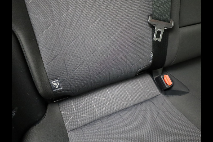 Toyota RAV4 2.5 Hybrid Dynamic | NL Auto | Camera | PDC | Trekhaak | Apple \ Android | Bearlock | Prijs Rijklaar!!