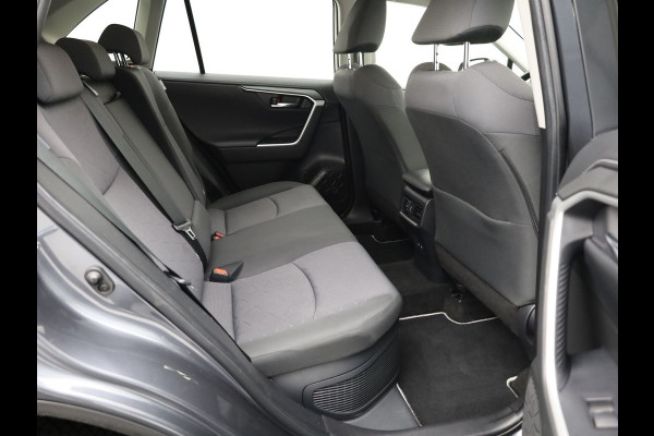 Toyota RAV4 2.5 Hybrid Dynamic | NL Auto | Camera | PDC | Trekhaak | Apple \ Android | Bearlock | Prijs Rijklaar!!