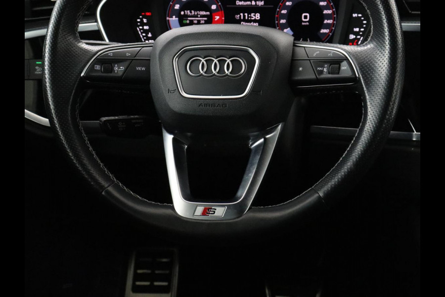 Audi Q3 Sportback 35 TFSI S Edition Camera | Adaptive cruise control | Carplay | Stoelverwarming | Elektrische kofferbak | S-Line |