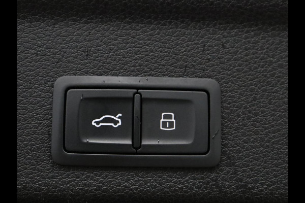 Audi Q3 Sportback 35 TFSI S Edition Camera | Adaptive cruise control | Carplay | Stoelverwarming | Elektrische kofferbak | S-Line |