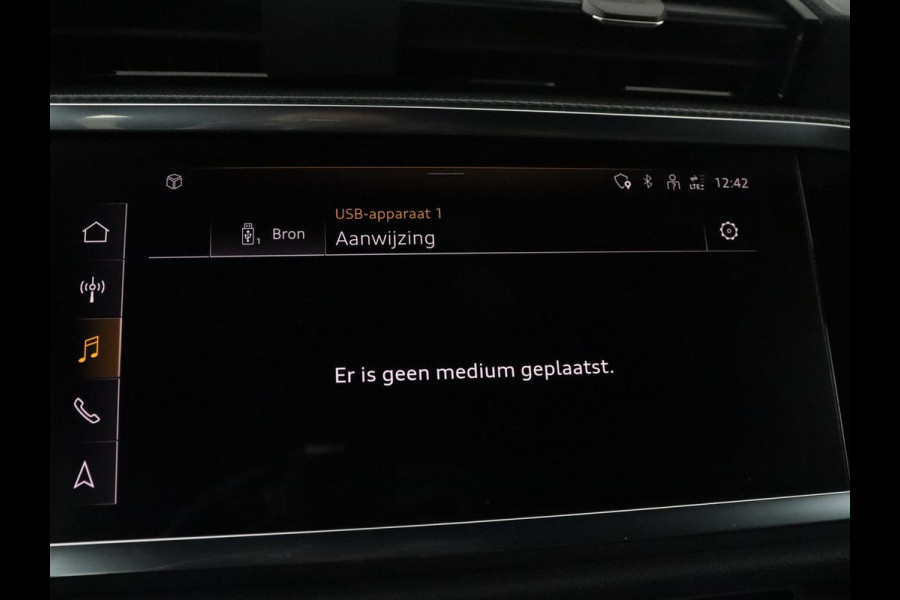 Audi Q3 Sportback 35 TFSI S Edition Camera | Adaptive cruise control | Carplay | Stoelverwarming | Elektrische kofferbak | S-Line |