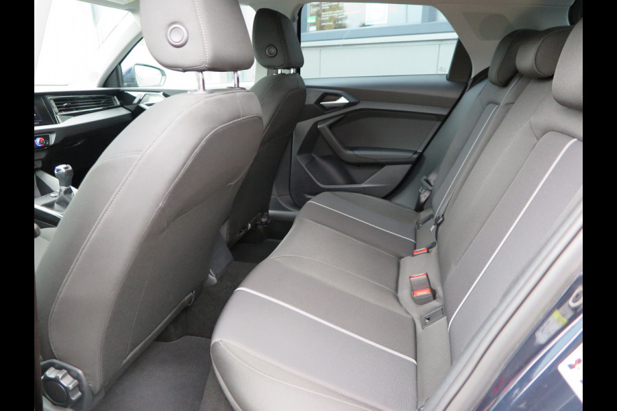 Audi A1 Sportback 25 TFSI Advanced edition Led , Stoelverwaming, Cruise , Climate control , Soundsysteem, PDC achter,etc. Navigatie via carplay.