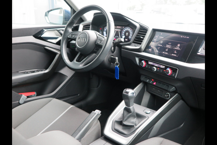 Audi A1 Sportback 25 TFSI Advanced edition Led , Stoelverwaming, Cruise , Climate control , Soundsysteem, PDC achter,etc. Navigatie via carplay.