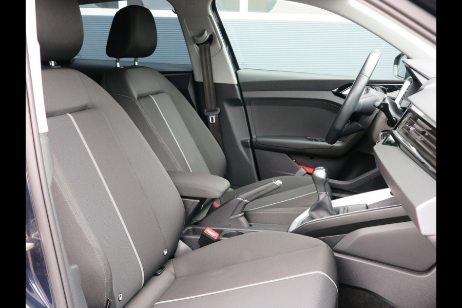 Audi A1 Sportback 25 TFSI Advanced edition Led , Stoelverwaming, Cruise , Climate control , Soundsysteem, PDC achter,etc. Navigatie via carplay.