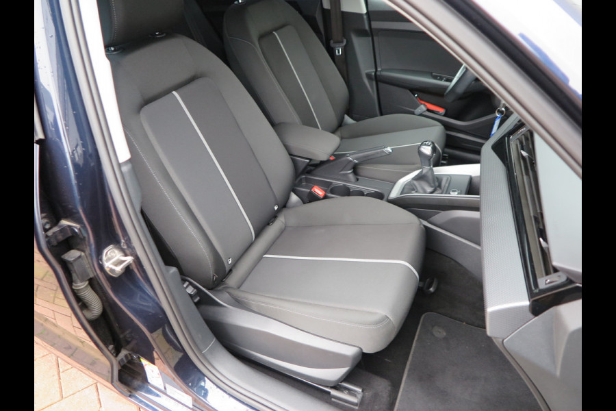 Audi A1 Sportback 25 TFSI Advanced edition Led , Stoelverwaming, Cruise , Climate control , Soundsysteem, PDC achter,etc. Navigatie via carplay.