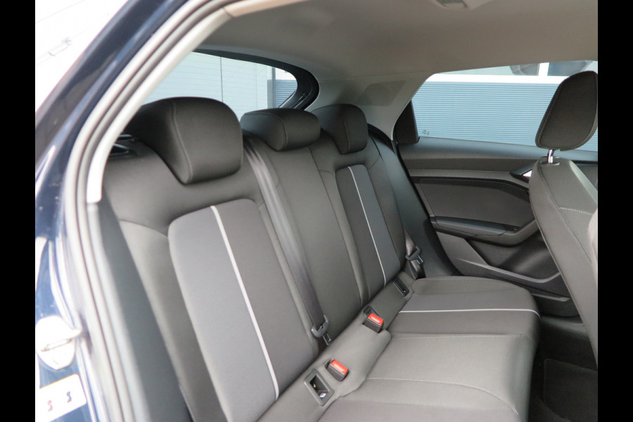 Audi A1 Sportback 25 TFSI Advanced edition Led , Stoelverwaming, Cruise , Climate control , Soundsysteem, PDC achter,etc. Navigatie via carplay.