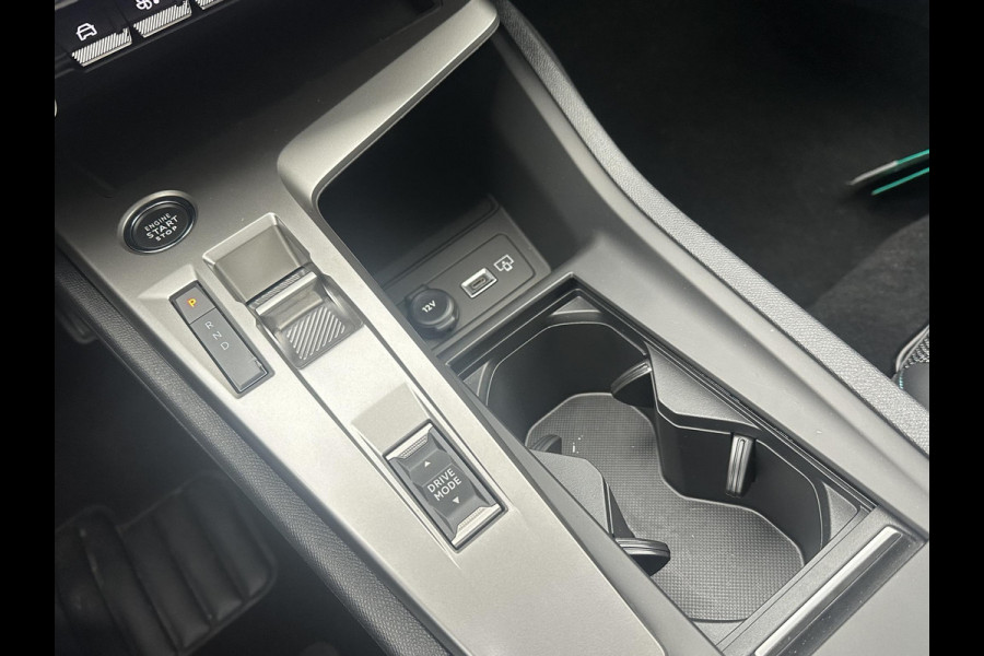 Peugeot e-408 Allure 58 kWh SOH 99% | NIEUWE AUTO | ACHTERUITRIJCAMERA | KEYLESS | STOEL + STUURVERWARMING | ADAP. CRUISE | APPLE CARPLAY | RIJKLAAR INCL. 12 MND BOVAG GARANTIE |