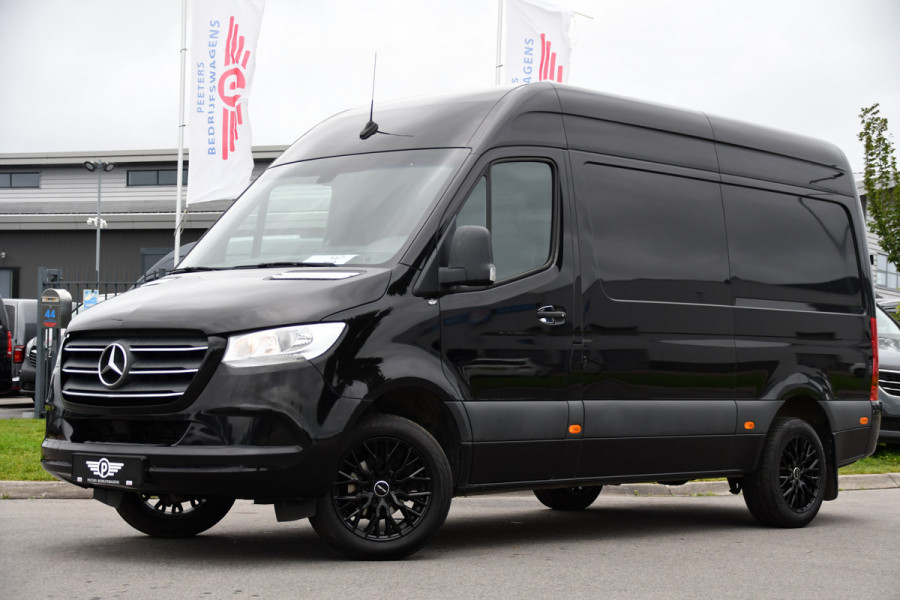 Mercedes-Benz Sprinter 314 2.2 CDI L2H2 RWD Black Edition Camera, Carplay, Sensoren, 143pk, Automaat, Trekhaak, 7'' Mbux, Uniek!