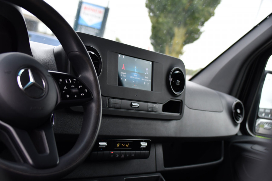 Mercedes-Benz Sprinter 314 2.2 CDI L2H2 RWD Black Edition Camera, Carplay, Sensoren, 143pk, Automaat, Trekhaak, 7'' Mbux, Uniek!